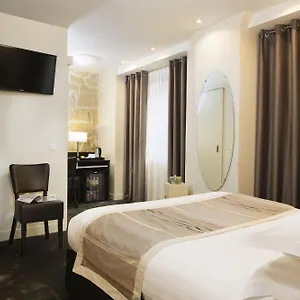 *** Hotel Du Lion D'or Louvre Francia